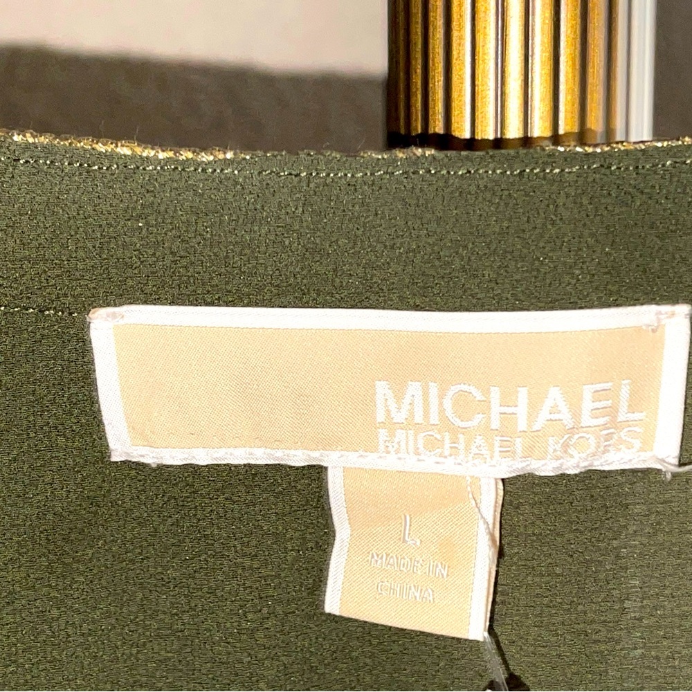 Tunic - Picture 2 of 7
